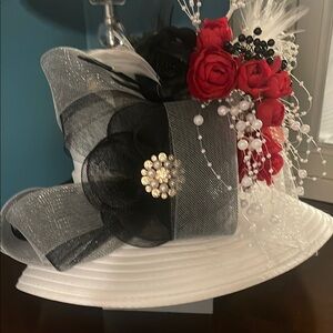 Elegant Black and White Floral Women's Hat